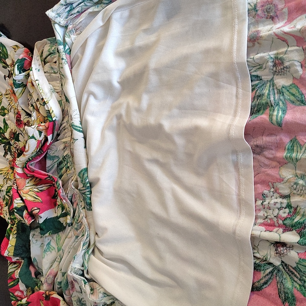 ECI Floral Maxi Dress - Red, Green, White - Picture 11 of 16